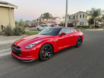 Nissan GT-R premium