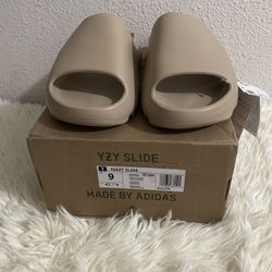Yeezy Slides