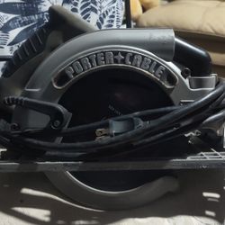 Porter Cable Model 324MAG 7-1/4 Inch Circular Saw