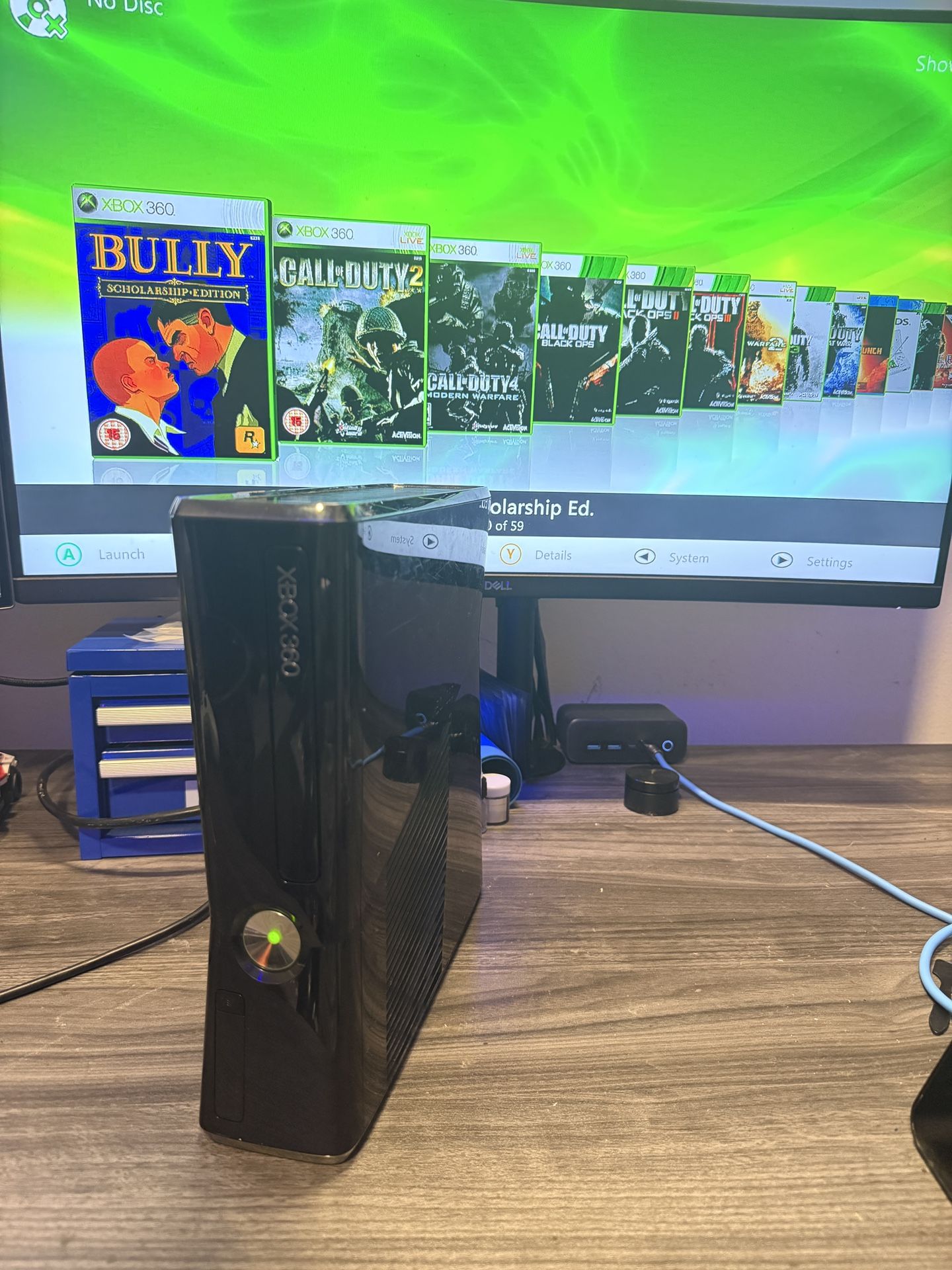 Xbox 360 Slim RGH3 – 250GB HDD – Plug & Play