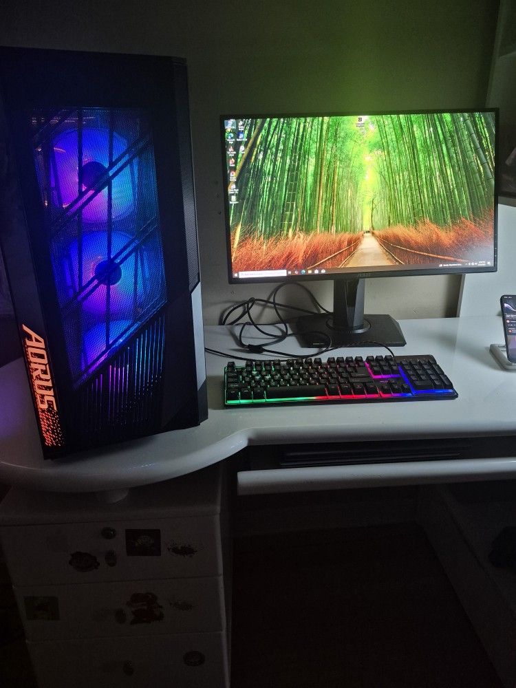 Aourus Desktop