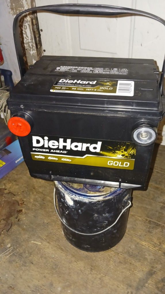 Brand New Diehard Gold "75 Series" Side Post Battery