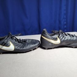 Youth Soccer Cleats: Nike Tiempo