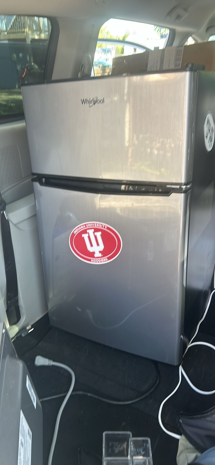 Whirlpool Mini fridge / Freezer combo