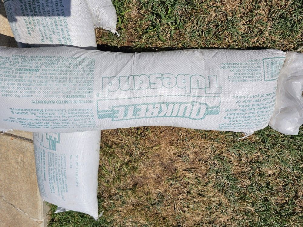 8 Quikcrete Sandbags