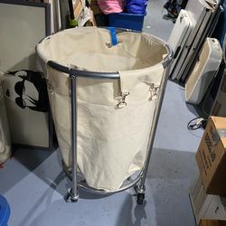 Commercial Round Laundry Hamper