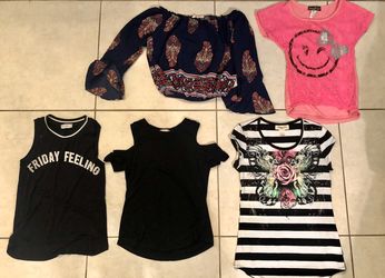Adorable girl’s shirts . Size (XS,S-7/8)