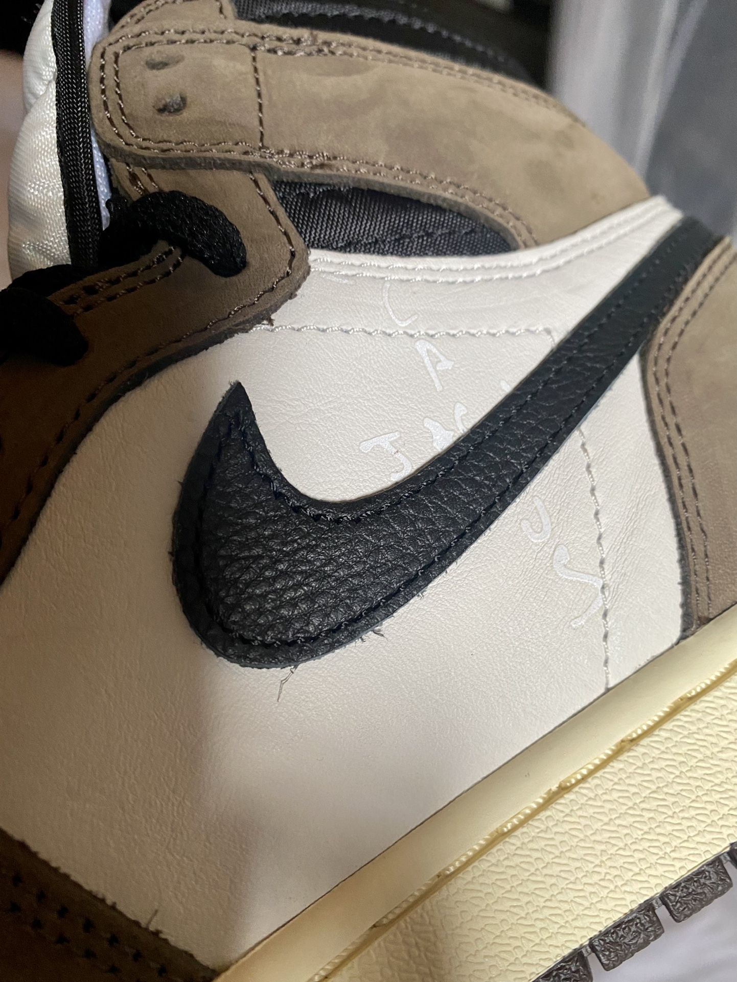 ‼️‼️Travis Scott Jordan 1 ‼️‼️