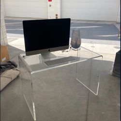  Work Desk / Computer Desk