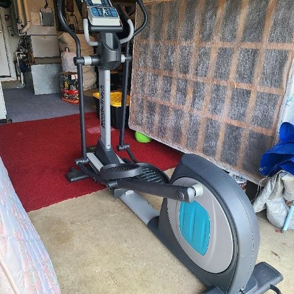 Nordictrack Commercial 1300 Elliptical for Sale in Beaverton, OR OfferUp
