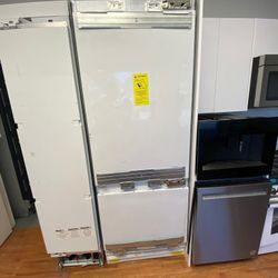 Bloomberg Refrigerator 30"inch Bottom Freezer Panel Ready 