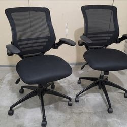 Professional Mesh Ergonomic Office Chair - Flip-Up Arms (Like New)