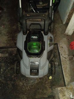 Go Power lawnmower  with battery and charger