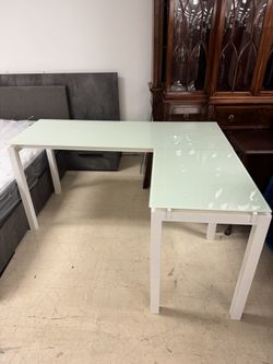 Beautiful Contemporary L-Shaped Desk - 61” x 51” - Retail: $695