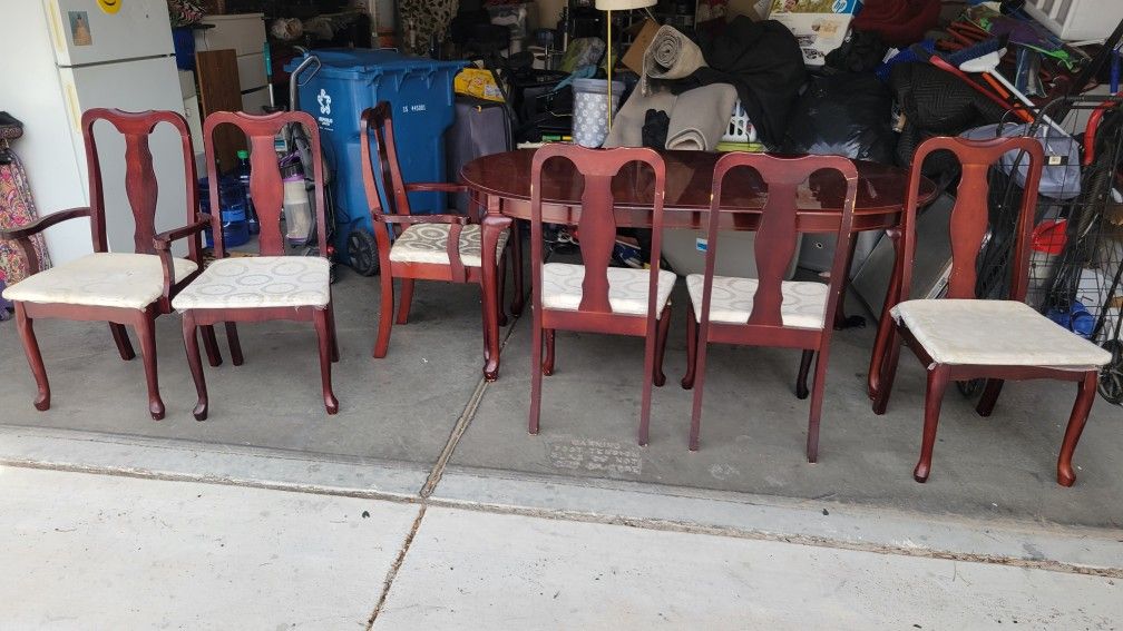 Dining Table And 6 Chairs