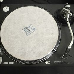 Technics 1210 MK2 Turntable - DJ Turntable Great Condition