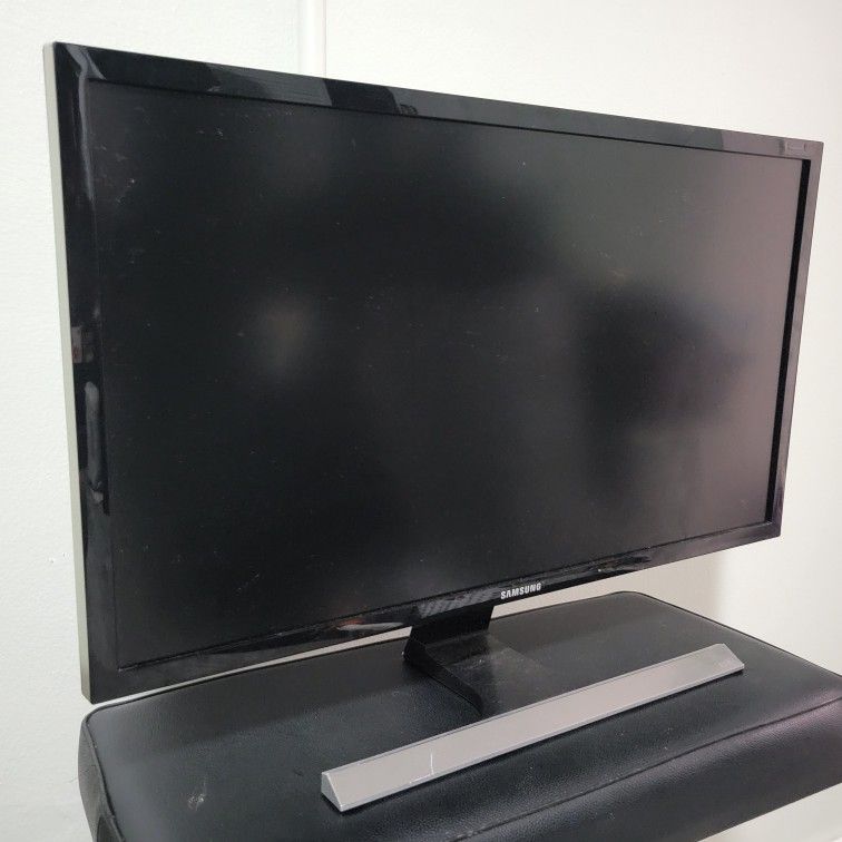 27in Samsung 4K Monitor