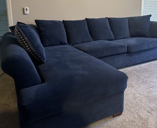 L Shaped Couch & Pullout Bed