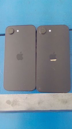 Two iPhone 16e