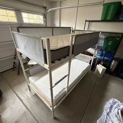 Metal Frame Bunk Bed w/mattresses
