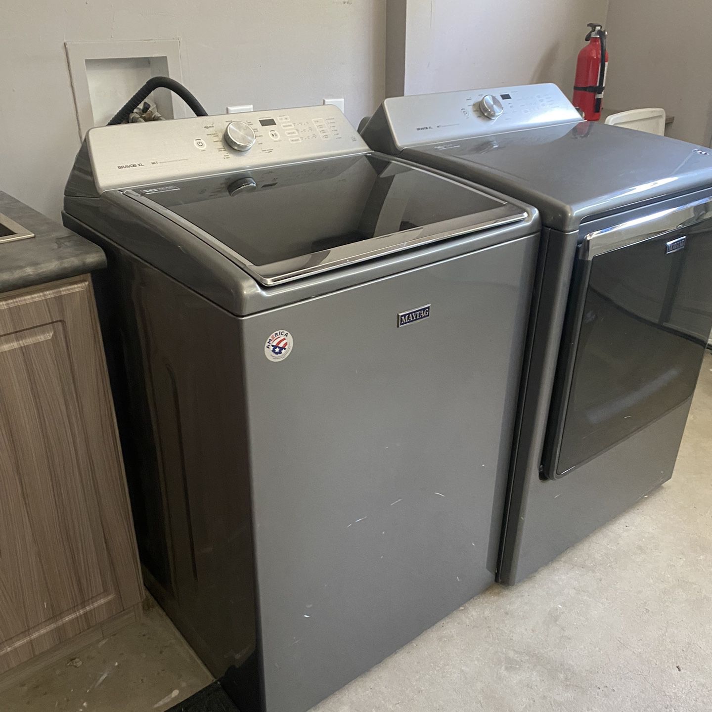 Selling Maytag Bravos XL Washer Dryer Set 