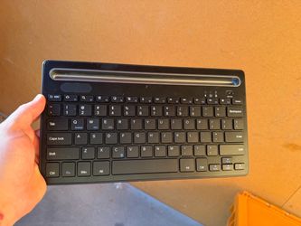 Bluetooth Wireless Keyboard – Windows / Android / iOS – $20