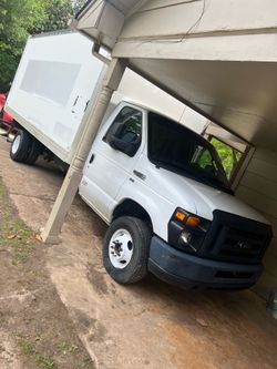2016 Ford E-350