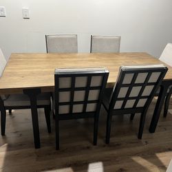 🪑 6-Piece Wood Dining Table Set – Excellent Condition