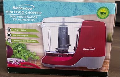 Brentwood 1.5 Cup Mini Food Chopper - Red (New/Open Box)