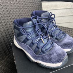 Women's Jordan 11 Retro Midnight Navy Midnight Navy/MTLC Silver