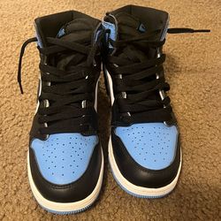 Jordan 1 Mid Size 6 US Women