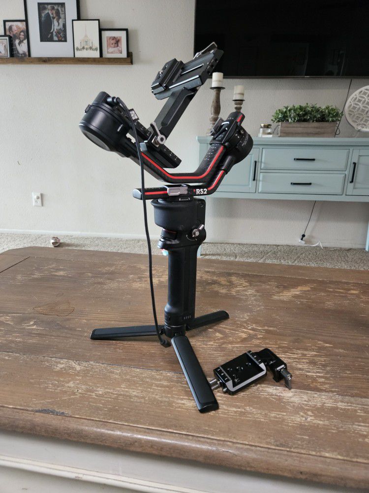 DJI RS2 Gimbal Stabilizer + Vertical Camera Mount - Perfect for Film Makers & Content Creators!
