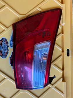 2012 kia rio left taillight