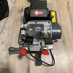 Ilco Silca Speed 044 Manual Machine – Shop Equipment – used