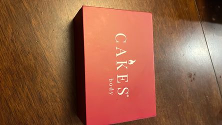 New! Cakes cleavage bra, Never used