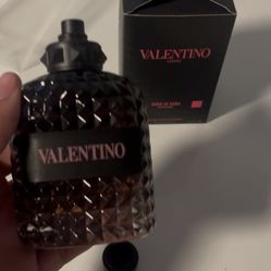 Valentino Perfume 