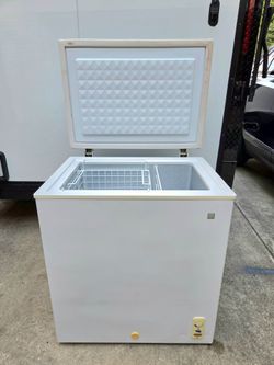5-Cubic FT Freezer (Good Condition)
