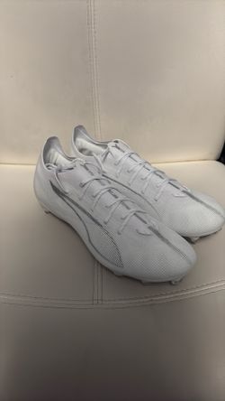 PUMA Ultra 5 Ultimate MG White Pack (Size 9.5)