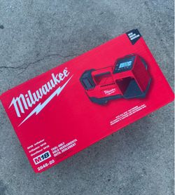 Milwaukee M18 18-Volt Lithium-Ion Cordless Electric Battery Portable Air Tire Inflator (Tool-Only)   $139 New