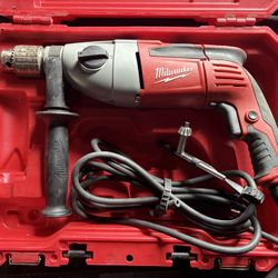 Milwaukee Hammer Drill Kit