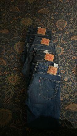 4 Levi’s, In Great Condition 3 In Size 34-30, And 1 In 33-30 