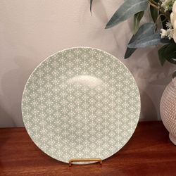 Lovely Stoneware Dinner Plates (4)