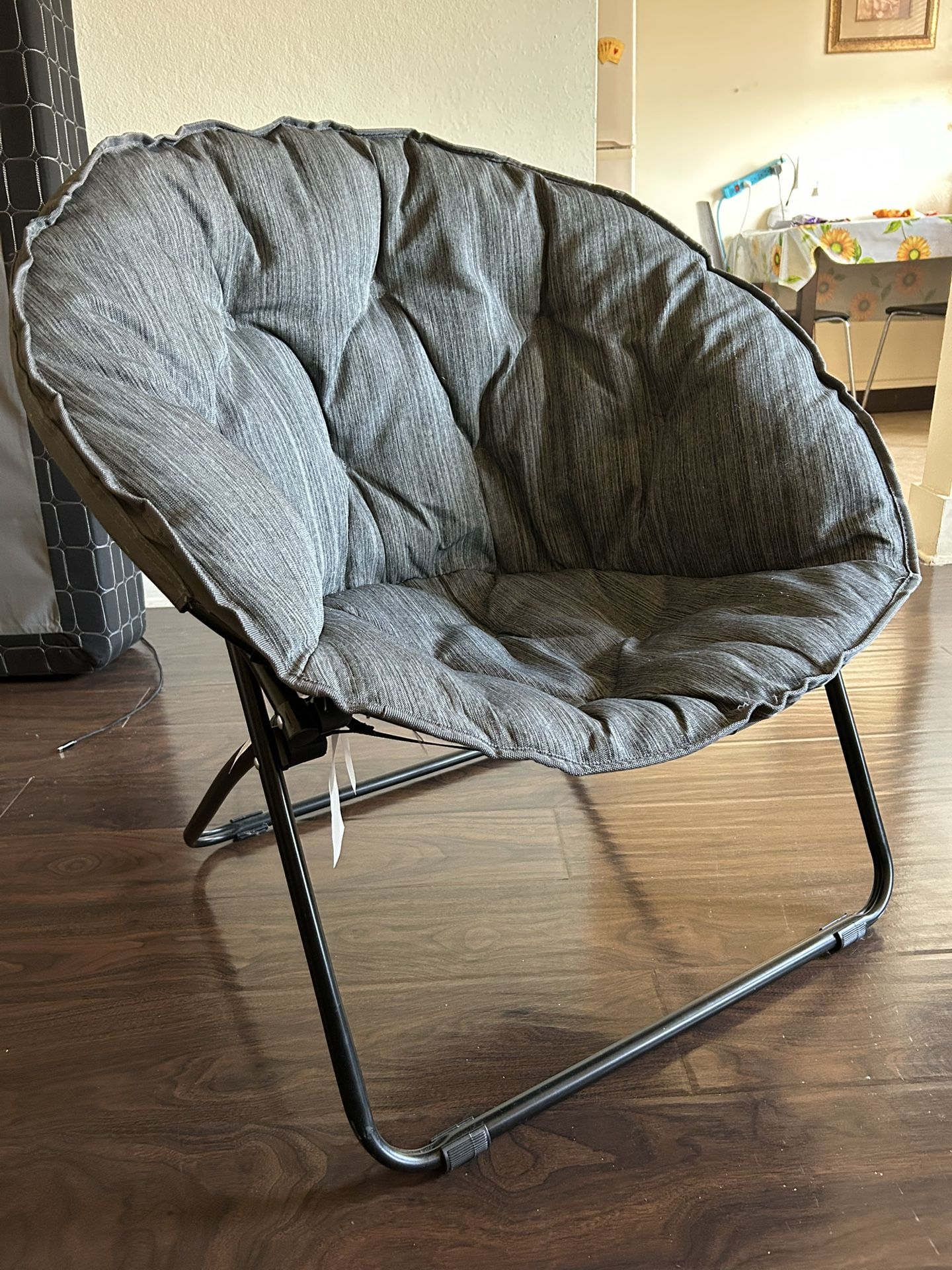 Gray Foldable Saucer chair