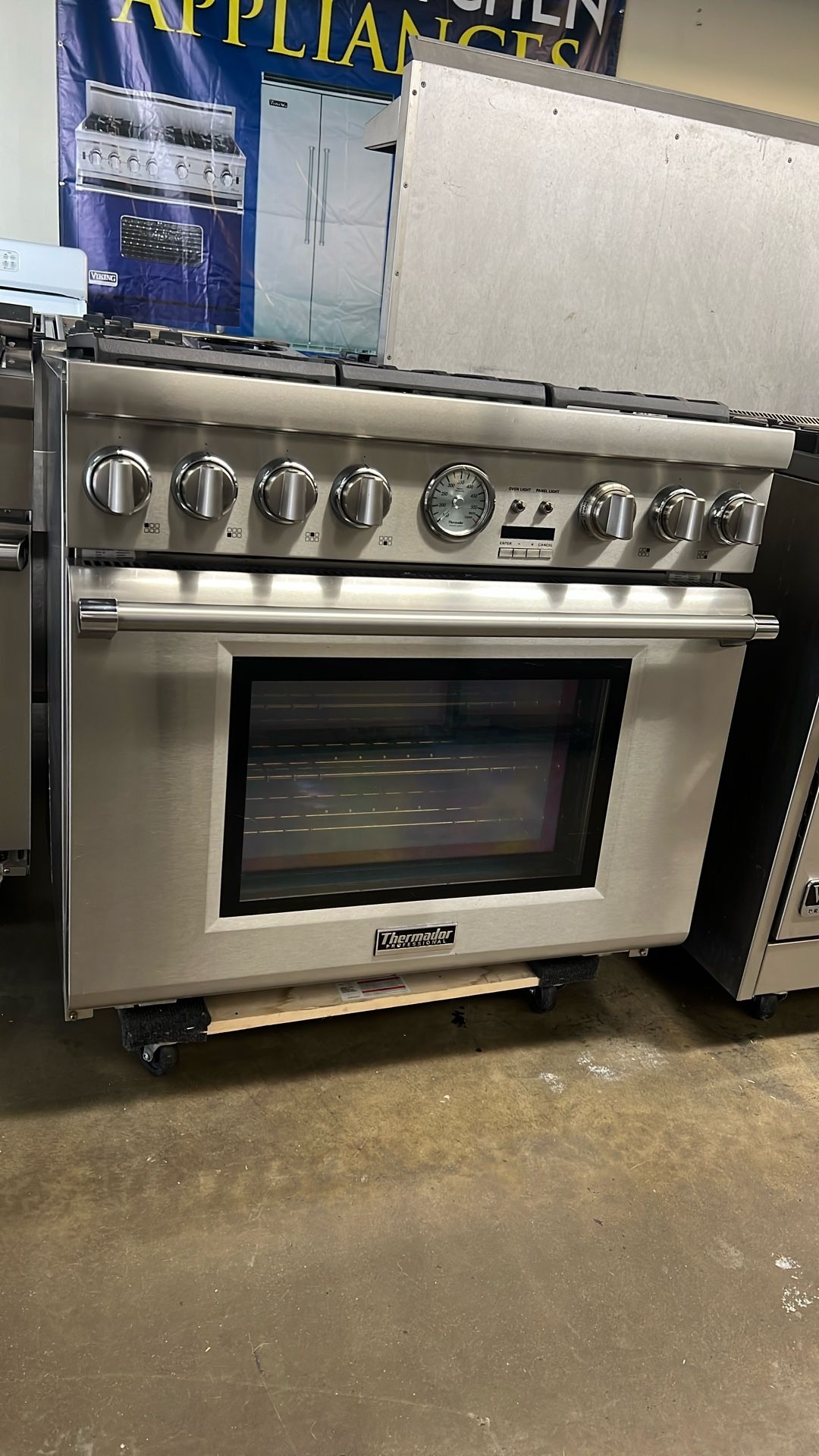 THERMADOR 36”WIDE DUAL FUEL RANGE STOVE IN STAINLESS STEEL