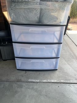 Plastic drawer
