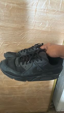 Black Nike air max