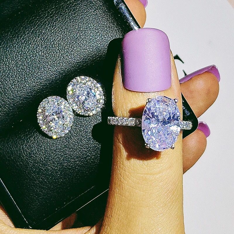 Size 7 sim. diamond ring/earrings