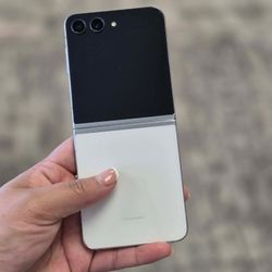 Galaxy ZFlip 5 UNLOCKED 512GB