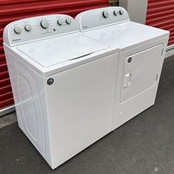 WHIRLPOOL WASHER AND GAS DRYER SET 