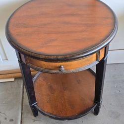 Vintage Style Round 20" End Table
